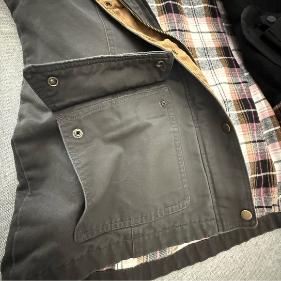 Legendary Whitetails Tarmak Utility Jacket with concealed carry pockets - Picture 5 of 15